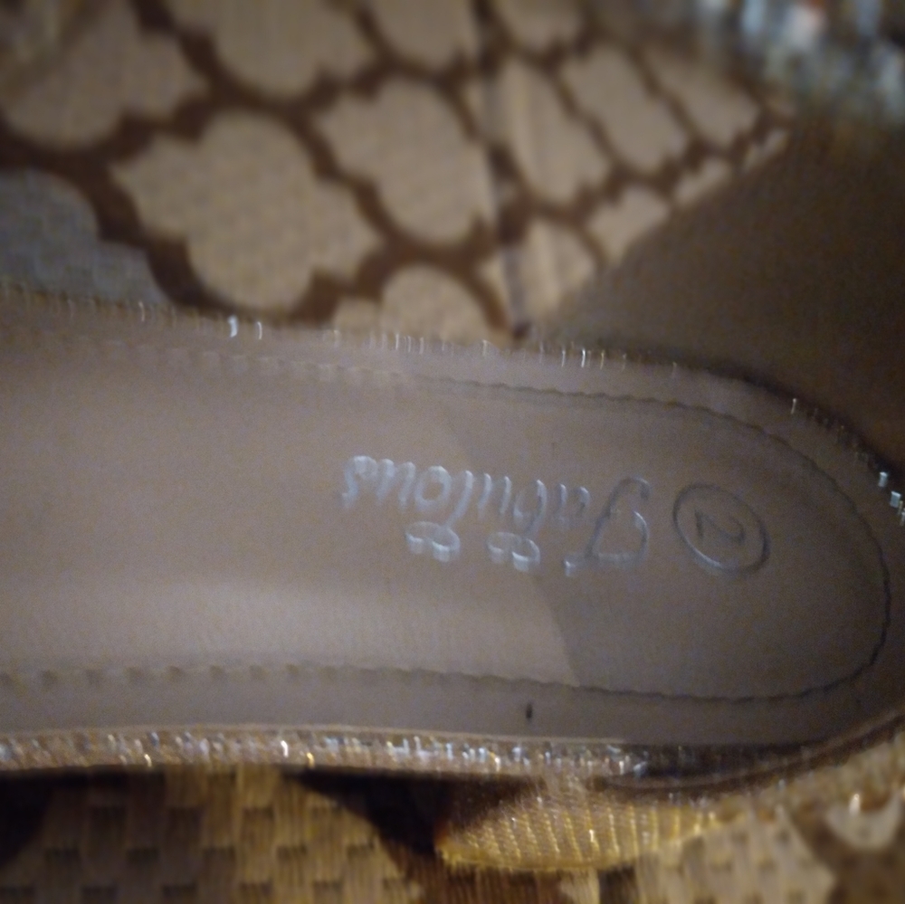 Kids dress shoe